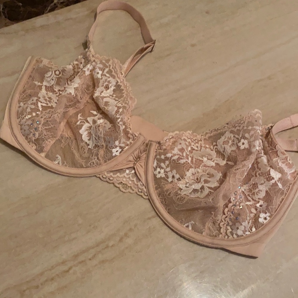 NEW LIMITED EDITION VICTORIA’S SECRET BRA